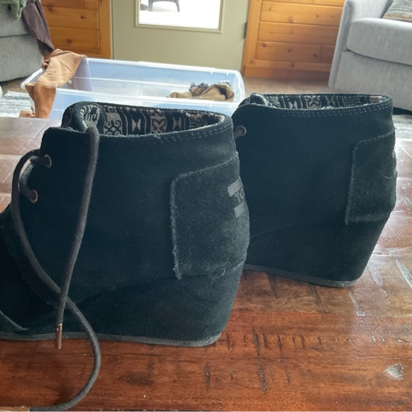 Toms Desert Wedge suede lace up bootie size 8.5 - Picture 5 of 6